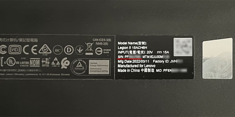 Adhesivo con el número de serie del portátil Lenovo