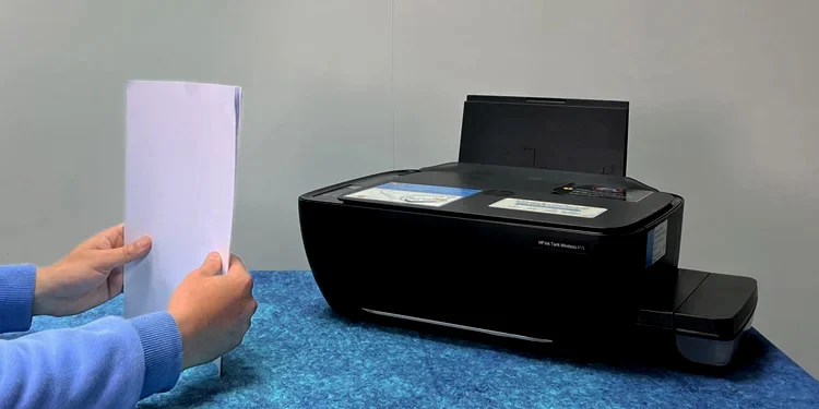 how-to-put-paper-in-a-printer-hp